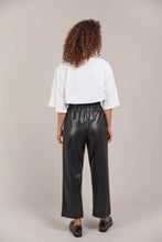 Load image into Gallery viewer, Allegro Crop Pant
