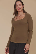 Load image into Gallery viewer, Naria Scoop Neck Top

