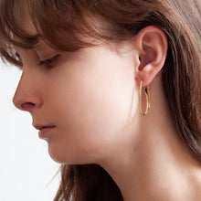 Load image into Gallery viewer, Paperclip Yellow Gold Earring
